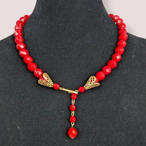 V. Red Glass Faceted Beaded Necklace - Picture 1 of 5